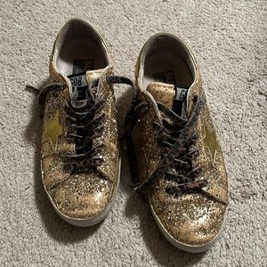 Superstar Leopard Lace Gold
Glitter Sneakers size 8